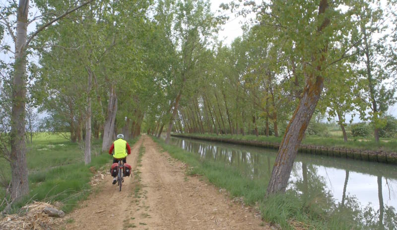 canal de castilla en bici