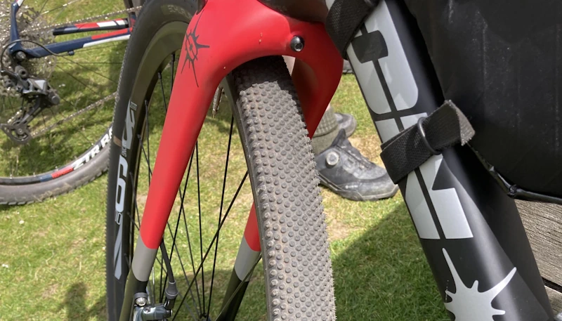 neumatico gravel 700