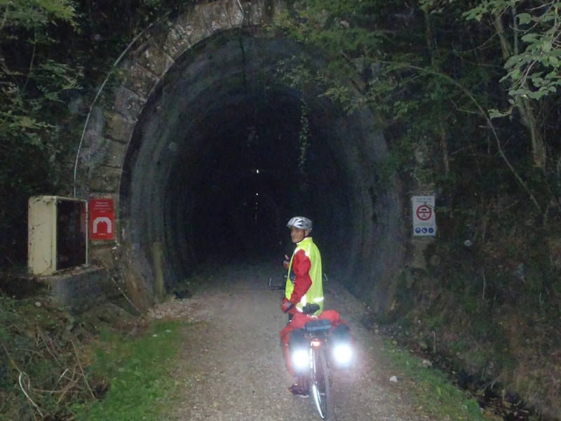 VIA VERDE DEL PLAZAOLA EN BICICLETA: CUÁNDO IR, CÓMO LLEGAR Y QUÉ VER 4 tunel de uitzi