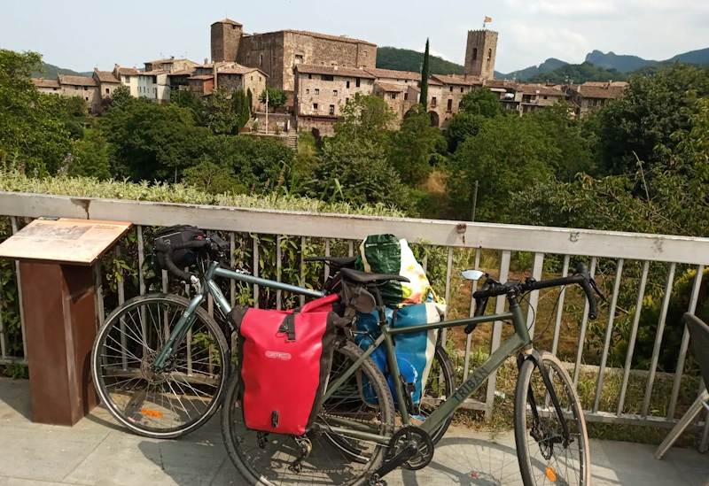 PIRINEXUS FÁCIL: 263 KM POR GIRONA SIN CRUZAR LOS PIRINEOS 4 santa pau